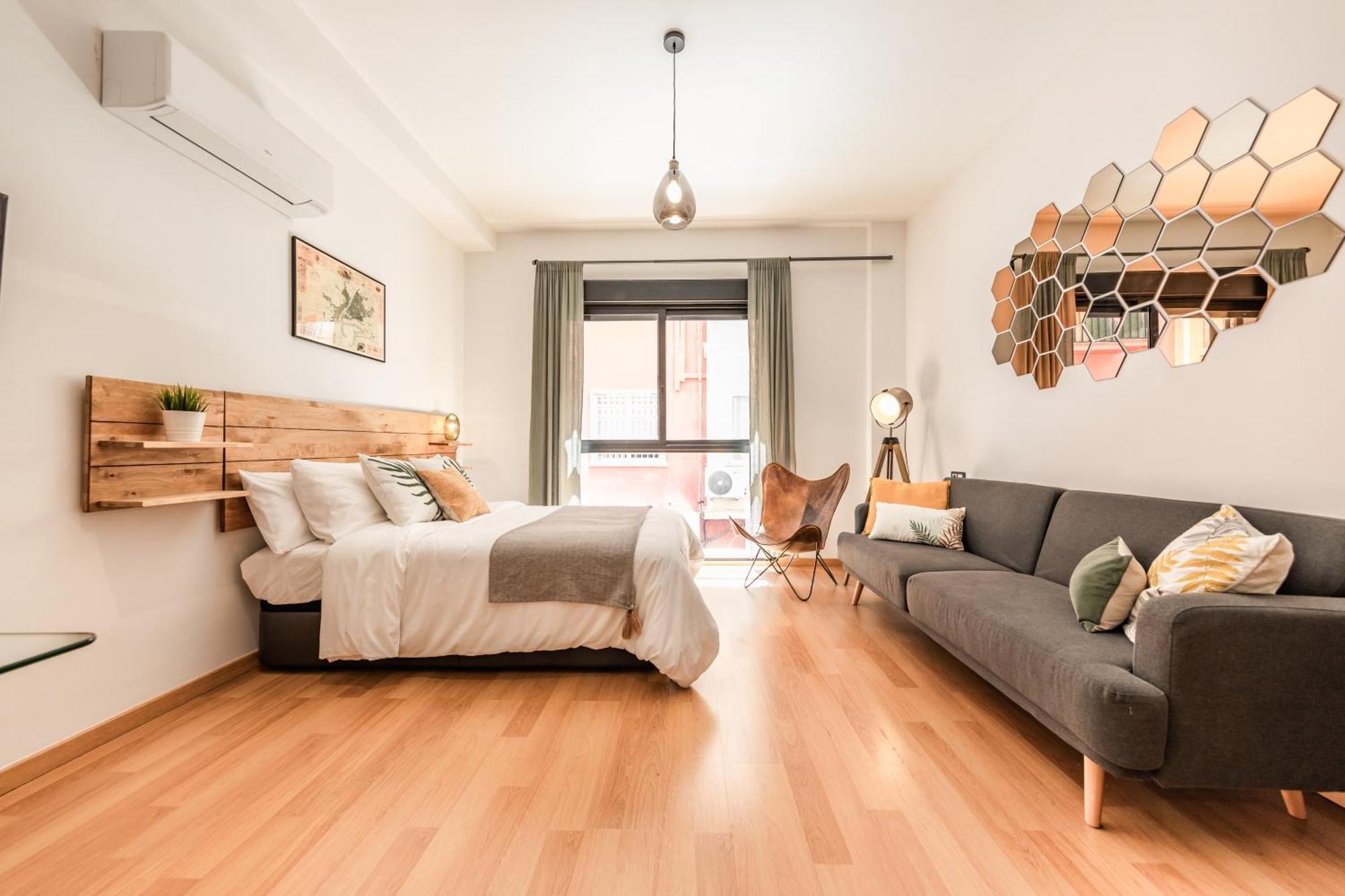Industrial Studio In The City Center By Rems Málaga Extérieur photo