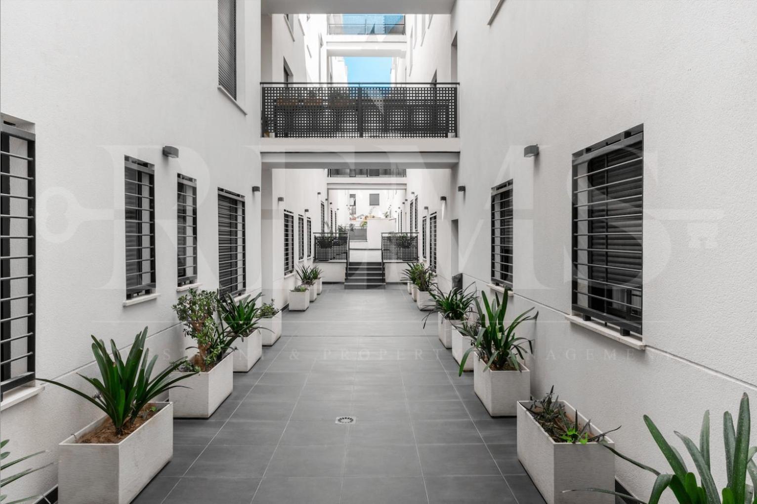 Industrial Studio In The City Center By Rems Málaga Extérieur photo